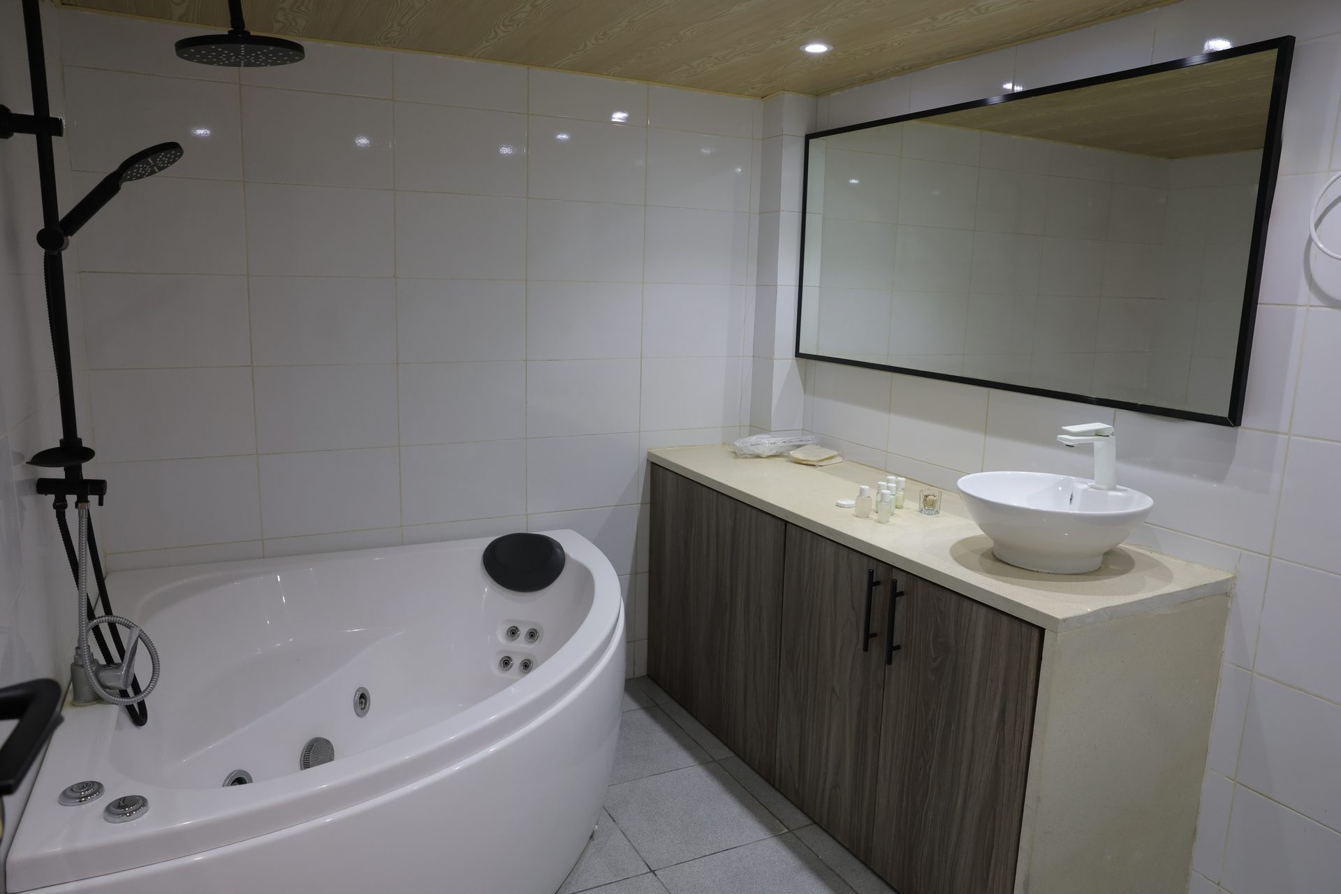 غرفة 303 — Sea suite a